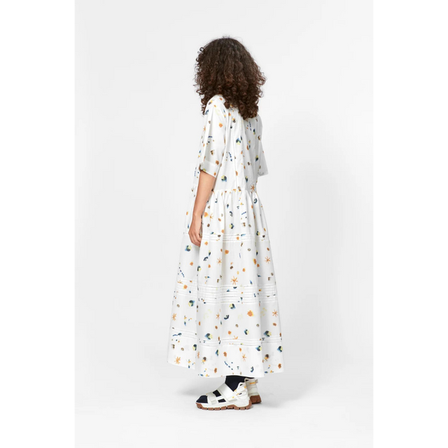 Nué Notes werden sich kleiden