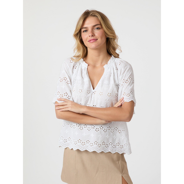 Neo Noir Odet Embroidery Blouse