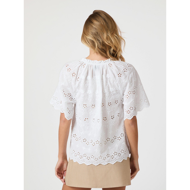 Neo Noir Odet Embroidery Blouse