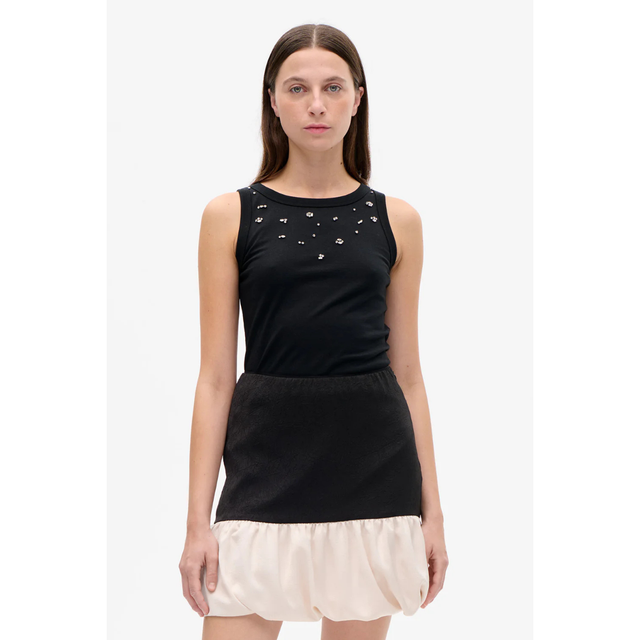 Tree and Horse Garden Joline