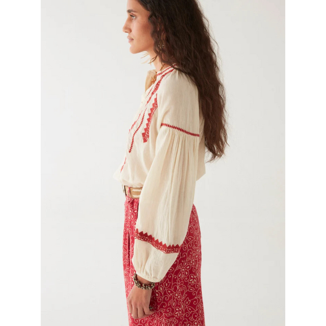 Maison Hotel Irina Blouse