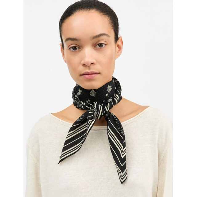 Skall Studio Skall Classic Scarf 55x55