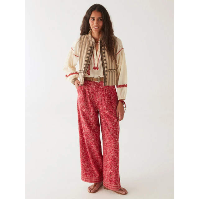 Maison Hotel Irina Blouse