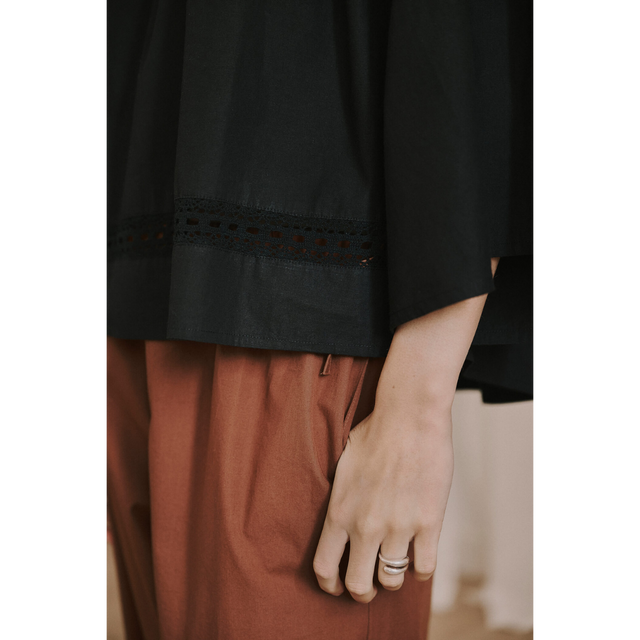 Siri Blouse fra Anne-mI - detalje