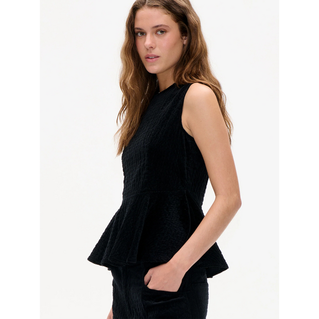 Tree and Horse Garden Melise