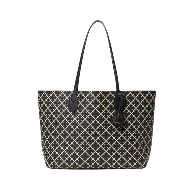 By Malene Birger Abigal